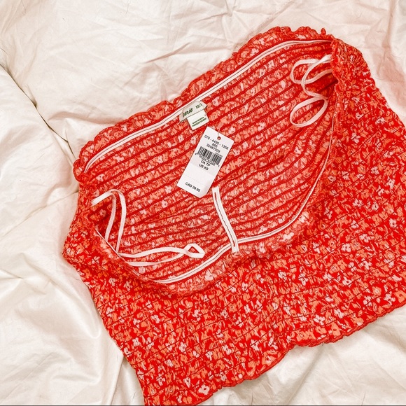 NWT Smocked Aerie Tube top - Picture 4 of 5